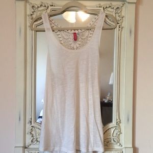 Beautiful lace fashion tank top